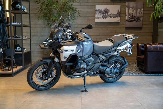 BMW R 1300 GS ADVENTURE TRIPLE BLACK BMW R 1300 GS ADVENTURE TRIPLE BLACK